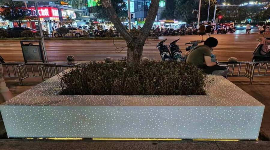 上海虹橋南豐城生境花園--飾紀(jì)上品GRC透光坐凳項目