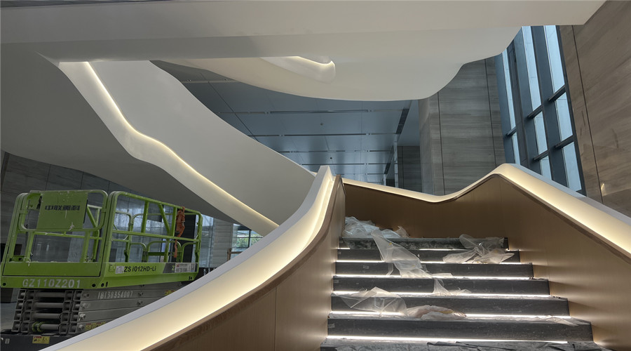 珠海藍(lán)灣假日廣場(chǎng)GRG旋轉(zhuǎn)樓梯 珠海藍(lán)灣假日廣場(chǎng)GRG旋轉(zhuǎn)樓梯