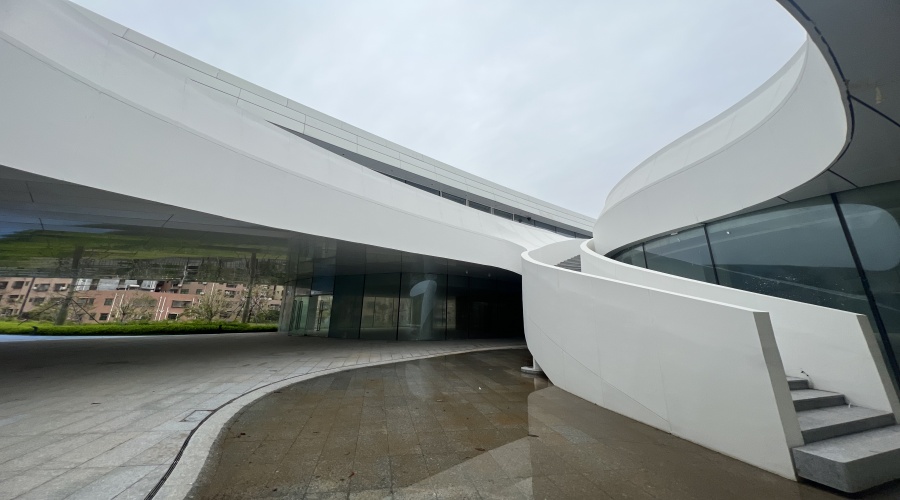 東莞大灣區(qū)大學松山湖校區(qū)GRC構件項目 東莞大灣區(qū)大學松山湖校區(qū)GRC構件項目