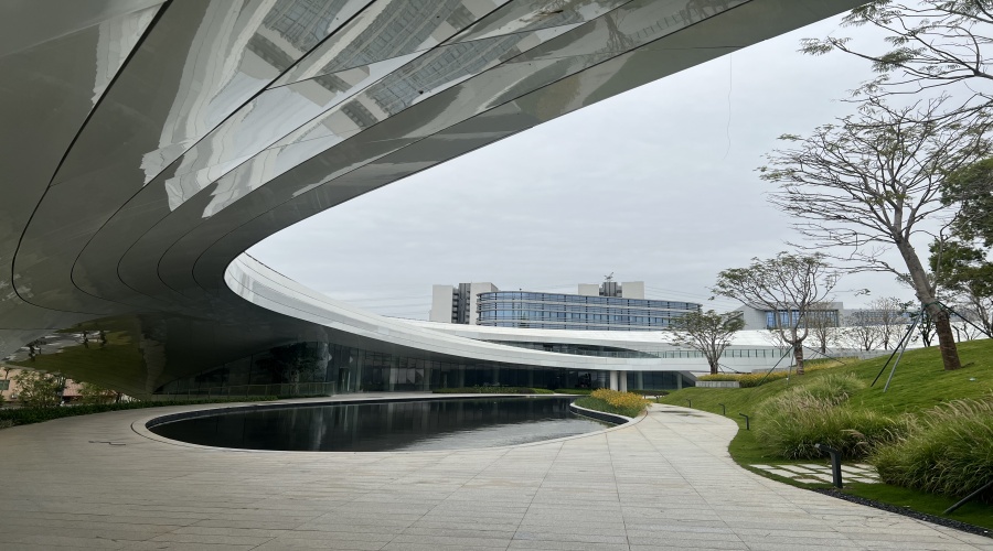 東莞大灣區(qū)大學GRC幕墻板工程 東莞大灣區(qū)大學GRC幕墻板工程