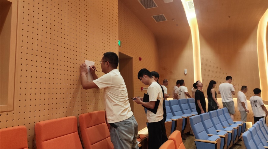 深圳坪山實(shí)驗(yàn)學(xué)校GRG報(bào)告廳穿孔板工程案例 深圳坪山實(shí)驗(yàn)學(xué)校GRG報(bào)告廳穿孔板工程案例