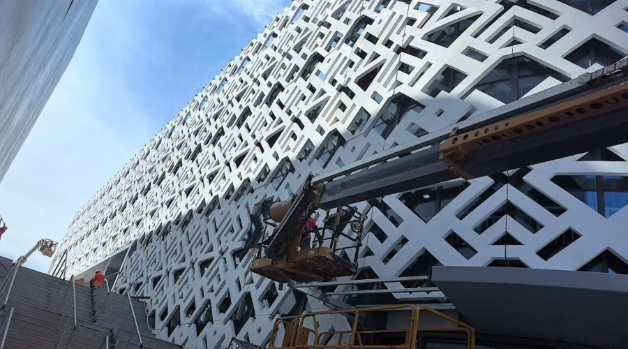 UHPC鏤空幕墻板安裝 UHPC鏤空幕墻板安裝