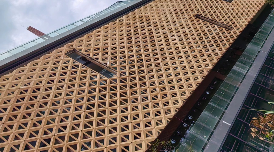惠州茶園UHPC鏤空幕墻板完工落地效果